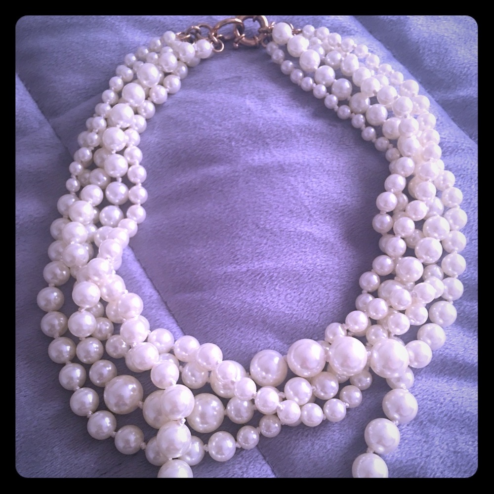 ❌❌SOLD ❌❌ Jcrew pearl statement necklace